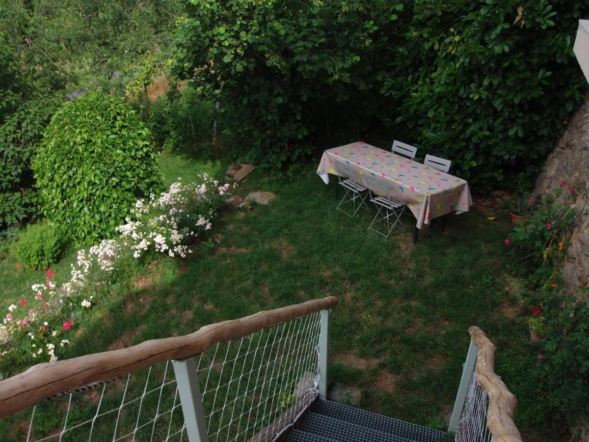 Le Vallon D'Armandine, Gite Ecologique Auvergne Saint-Hilaire  외부 사진