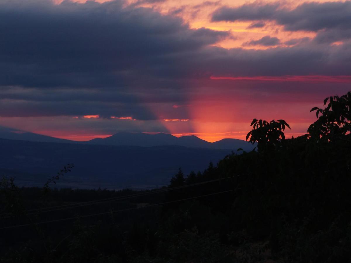 Le Vallon D'Armandine, Gite Ecologique Auvergne Saint-Hilaire  외부 사진